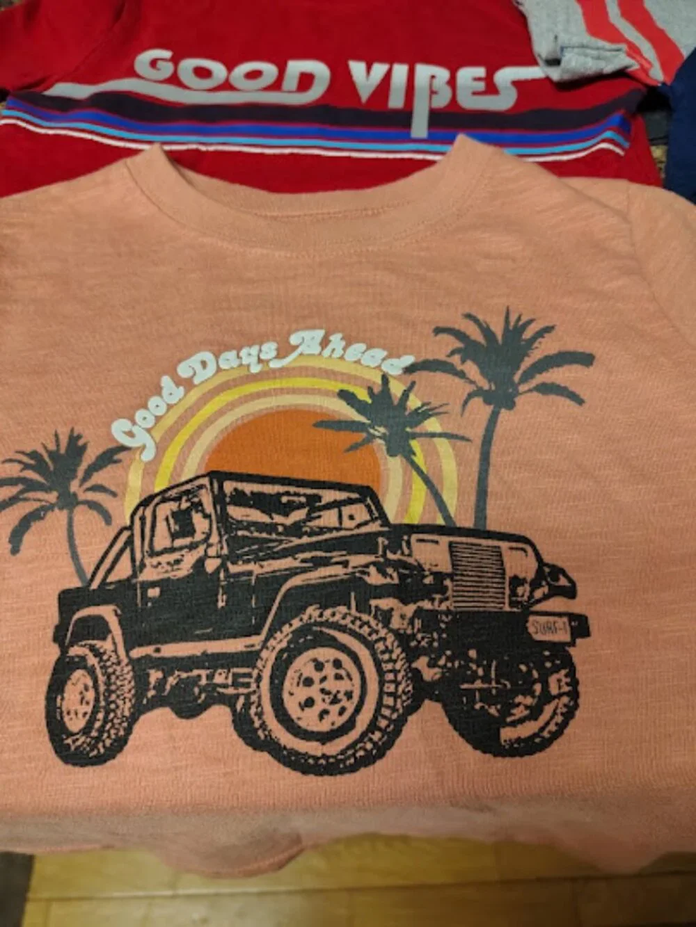 6 T-shirts